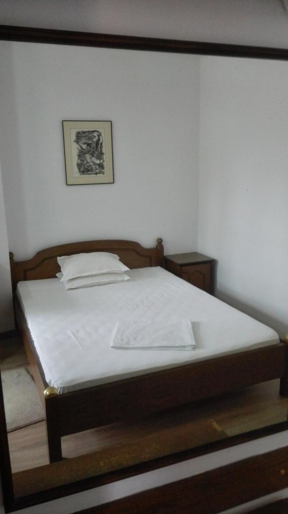 Family Hotel Rositsa Sevlievo Esterno foto