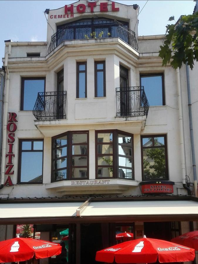 Family Hotel Rositsa Sevlievo Esterno foto